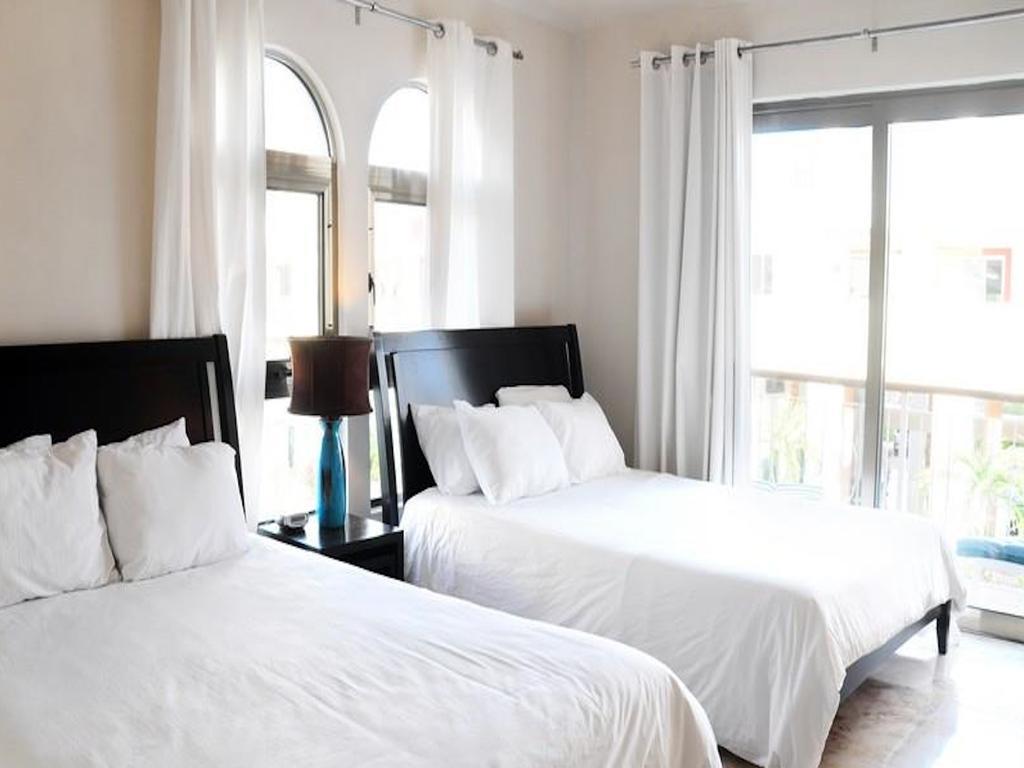 Paseo Luxury Suites Playa del Carmen Room photo