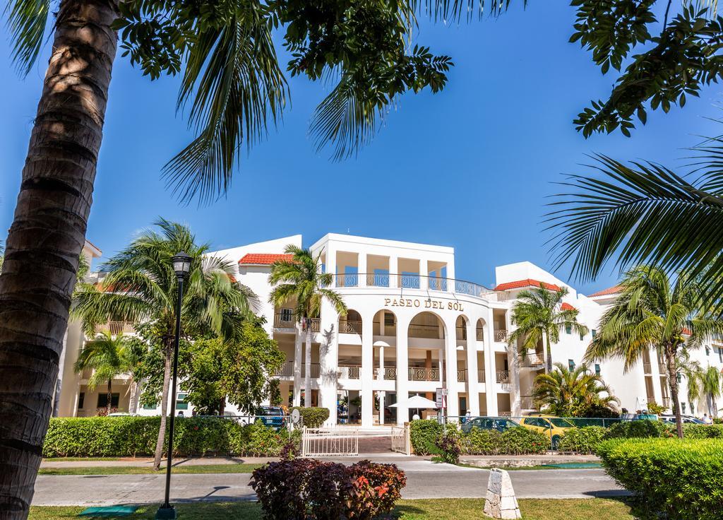 Paseo Luxury Suites Playa del Carmen Room photo