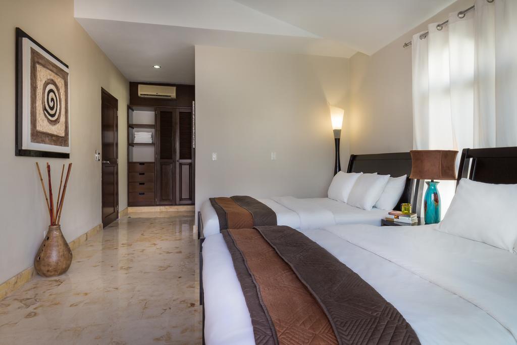 Paseo Luxury Suites Playa del Carmen Room photo